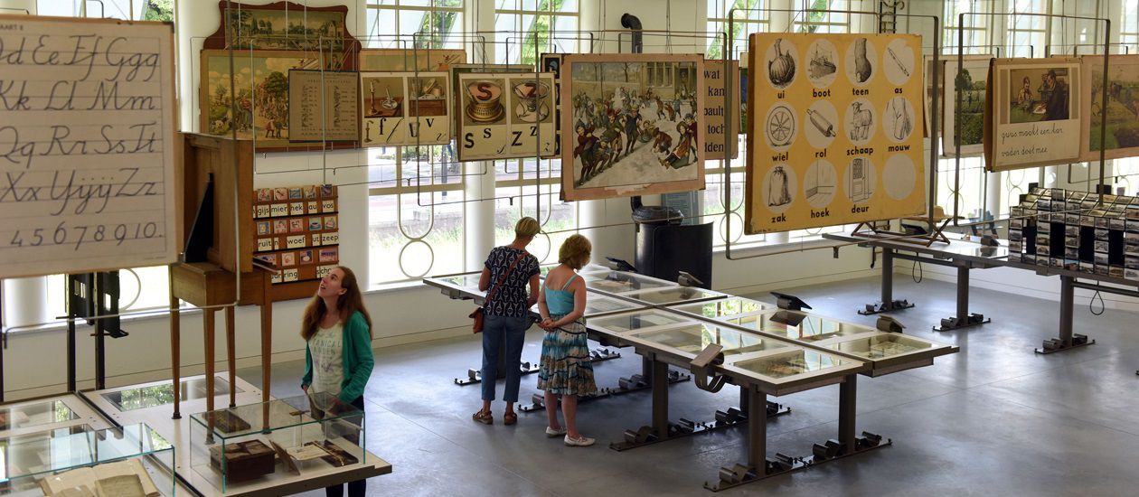 Laat je verrassen... in het Onderwijsmuseum Laat je verrassen... in het Onderwijsmuseum